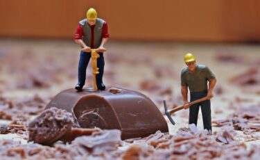 リビアの就業状況：就業率、失業率、職業構成比、労働生産性を確認